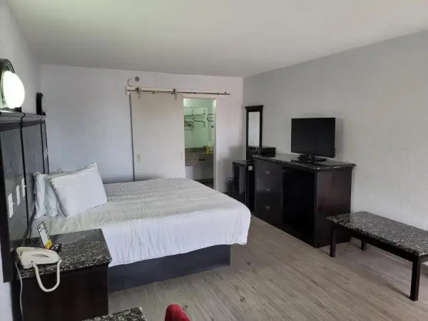 Fairway Inn 6